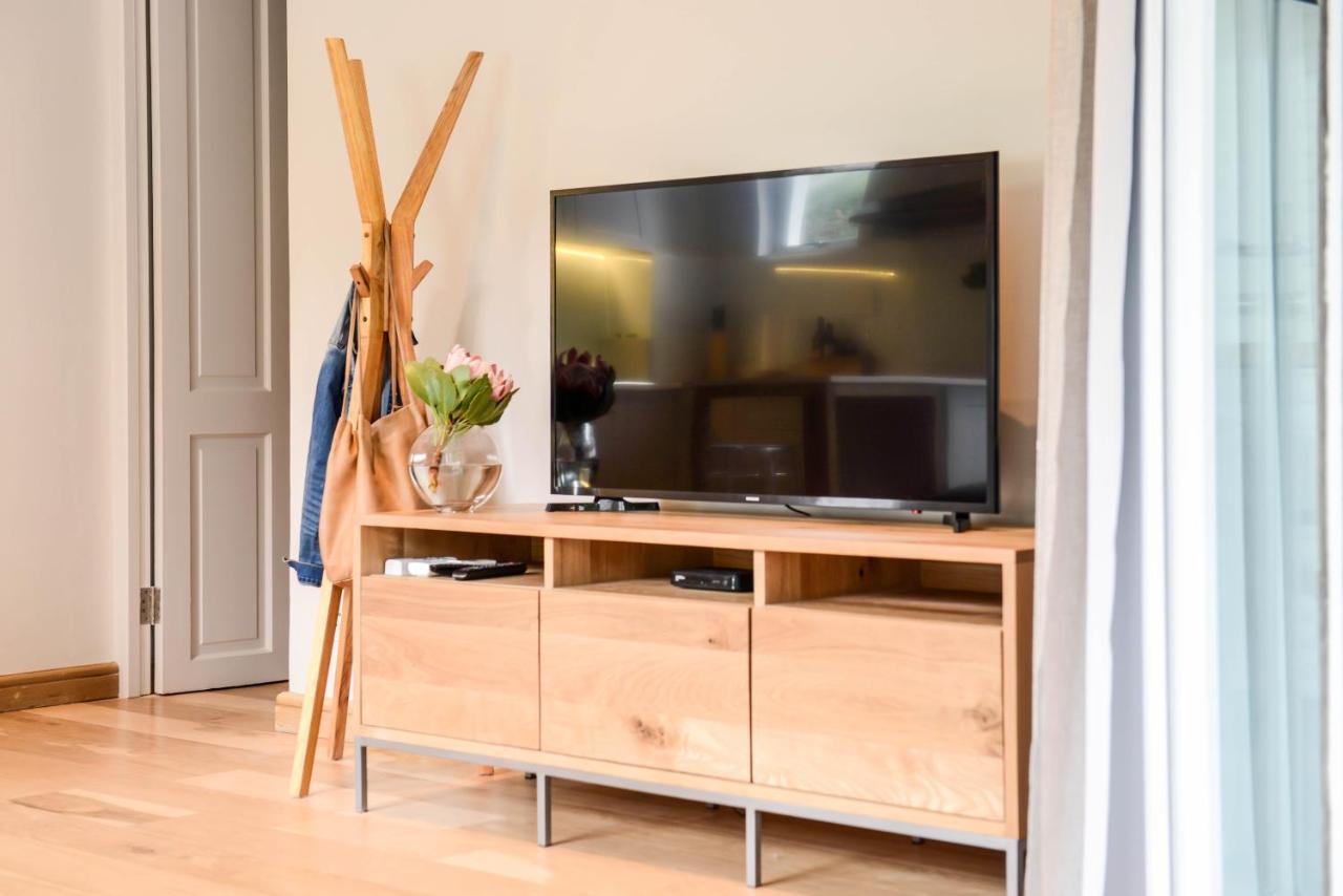 Collection Luxury Accommodation 7 On Murray Unit 1 สเตลเลนบอช ภายนอก รูปภาพ